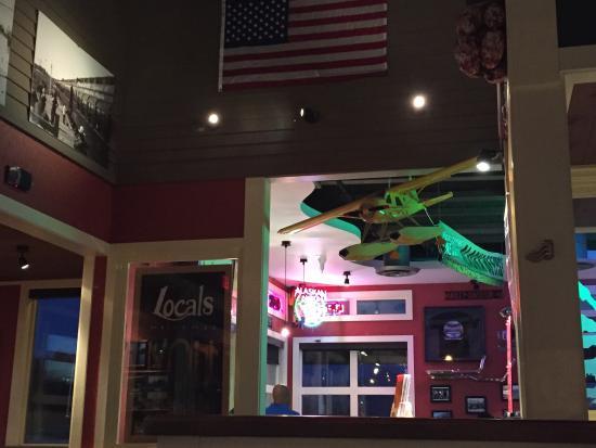 Locals Pub and Pizzeria